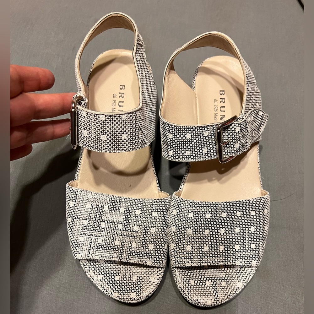 BRUNATE Italy Designer Wedge Sandals Size 39 Comfort Soft Supple Leather